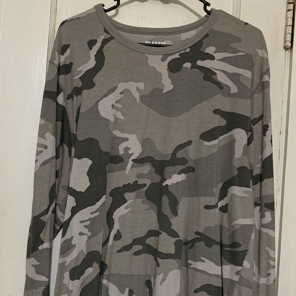 Old Navy long sleeve Light Gray Camo shirt XL